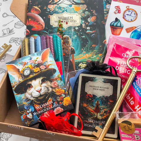WOMEN IN WONDERLAND BOX